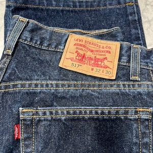 Levi’s 32 x 30 517 boot cut jeans